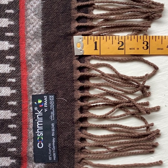 V. Fraas Cashmink Scarf - Red and Brown Pattern - Picture 8 of 9
